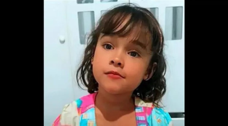 Menina De 7 Anos Morre Afogada Em Piscina