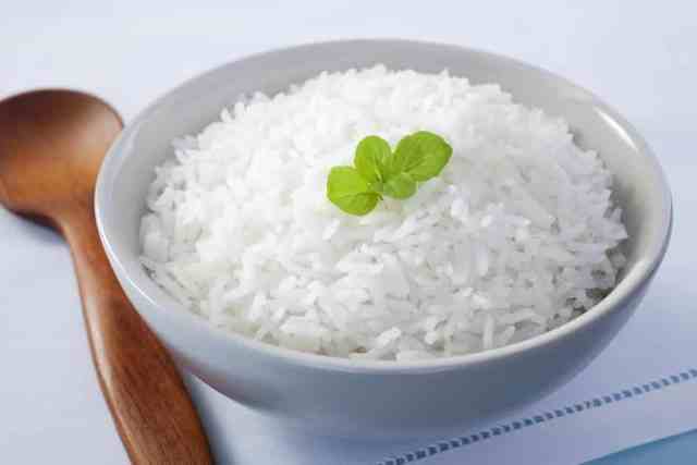 Como fazer arroz soltinho sem erros