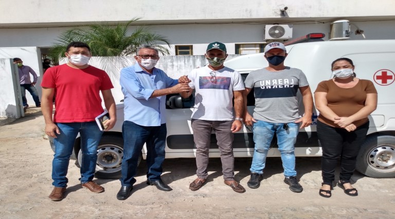 Em 20 dias de governo, Prefeito Itamar devolve 3 ambulâncias para servir a população de Poço Dantas 2 PMPD 1