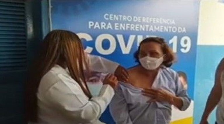 Prefeita de Belém é acusada de 'furar fila' na cidade 1 prefeita de belem e acusada de furar fila na cidade