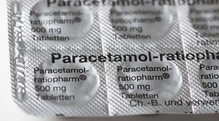 evite tomar paracetamol antes de receber a vacina