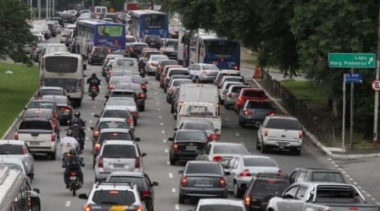 nova lei de transito permite recompensas para bons motoristas