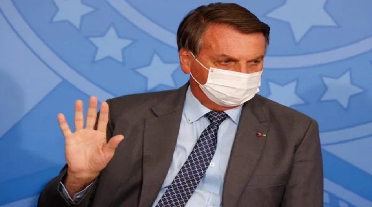 bolsonaro manda queiroga desobrigar uso de mascaras por vacinados e curados