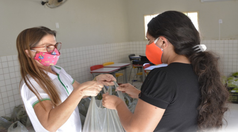 prefeitura de poco dantas distribui kits do paa emergencial para mais de 150 familias nos distritos de sao joao bosco e tanques