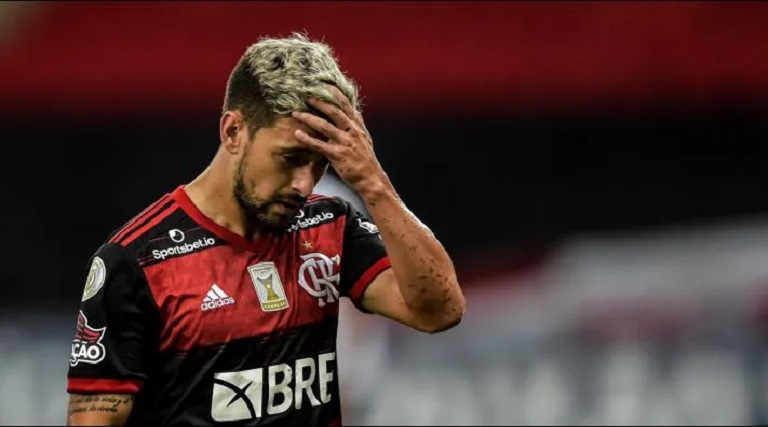 Arrascaeta não vive bom momento e isso tem pesado no Flamengo