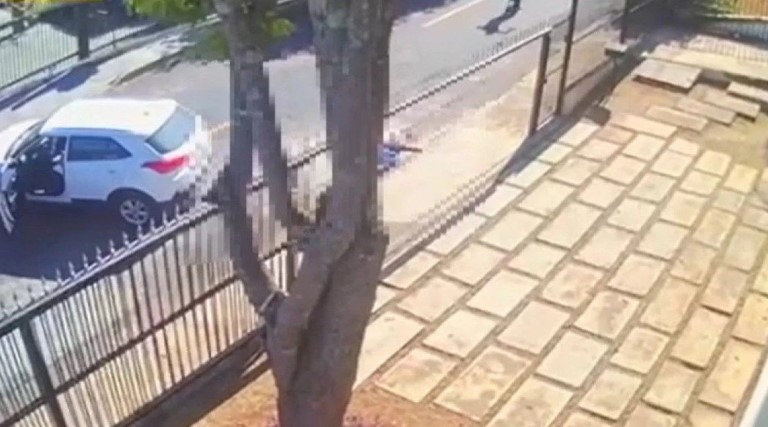 Vídeo: Mulher é atropelada após discussão de trânsito 1 video mulher e atropelada apos discussao de transito 1