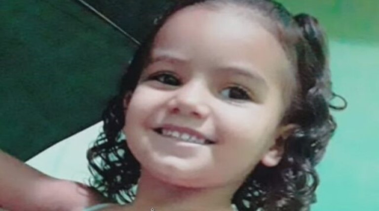 Criança de três anos morre afogada em piscina de balneário, em Sumé 1 crianca de tres anos morre afogada em piscina de balneario em sume