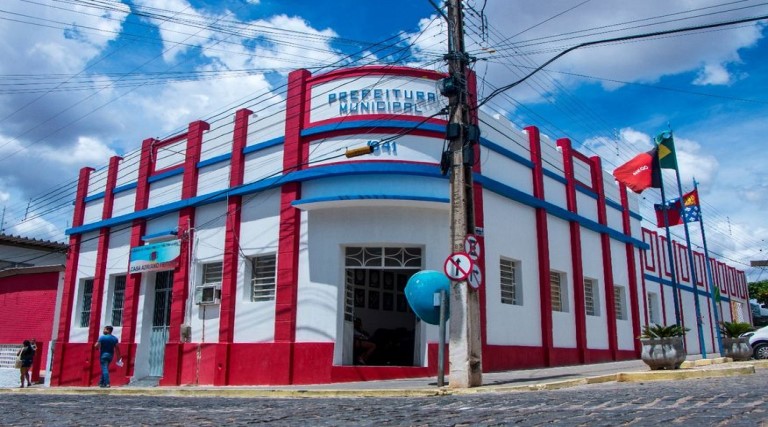 MARAJÁS DA PARAÍBA: prefeito recebe salário de R$ 48 mil e lidera ranking dos mais bem pagos no estado 1 marajas da paraiba prefeito recebe salario de r 48 mil e lidera ranking dos mais bem pagos no estado