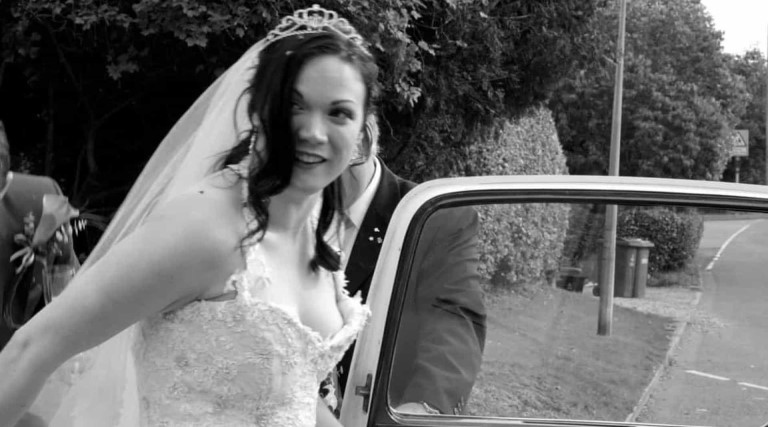 noiva-descobre-cancer-antes-do-casamento-ao-provar-do-vestido