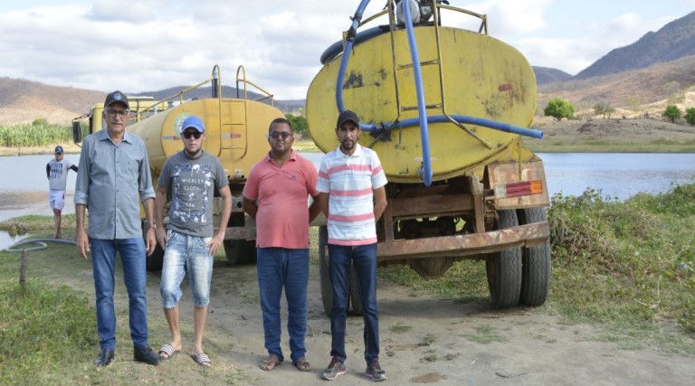 prefeitura de poco dantas intensifica abastecimento de agua para a populacao com contratacao de carros pipa