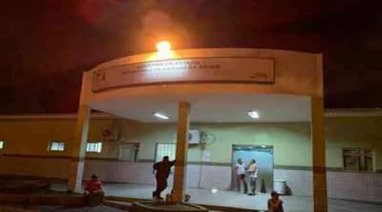 Rapaz vai a hospital retirar vesícula e é operado de fimose 1 rapaz vai a hospital retirar vesicula e e operado de fimose