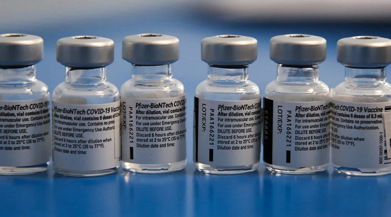 Bebê leva, por engano, seis doses de vacina contra a Covid-19 1 bebe leva por engano seis doses de vacina contra a covid 19