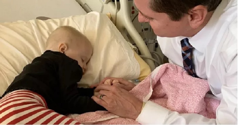 pai e filha sao diagnosticados com cancer