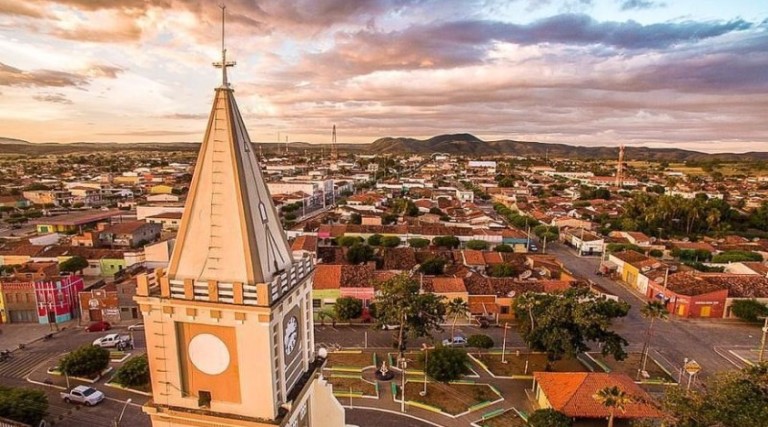 Prefeitos proíbem shows e paredões de som após alta da Covid 1 prefeitos proibem shows e paredoes de som apos alta da covid