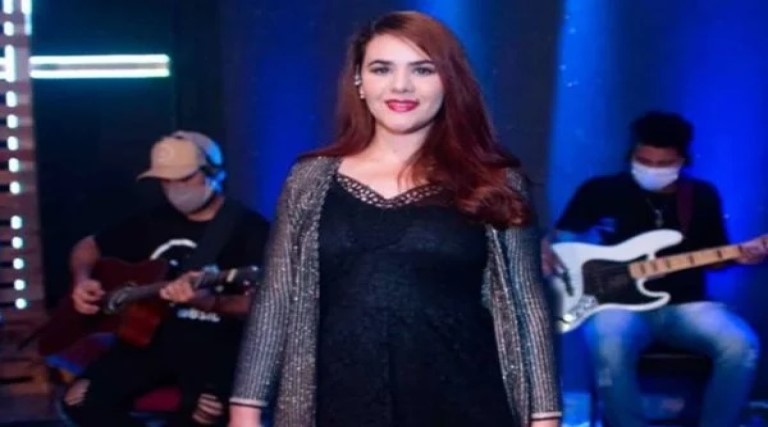 Cantora amazonense está internada há 400 dias após dar à luz com Covid 1 cantora amazonense esta internada ha 400 dias apos dar a luz com covid