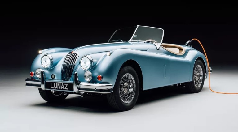 beckham-da-ao-filho-um-jaguar-1954-eletrico-de-r-23-milhoes-como-presente-de-casamento
