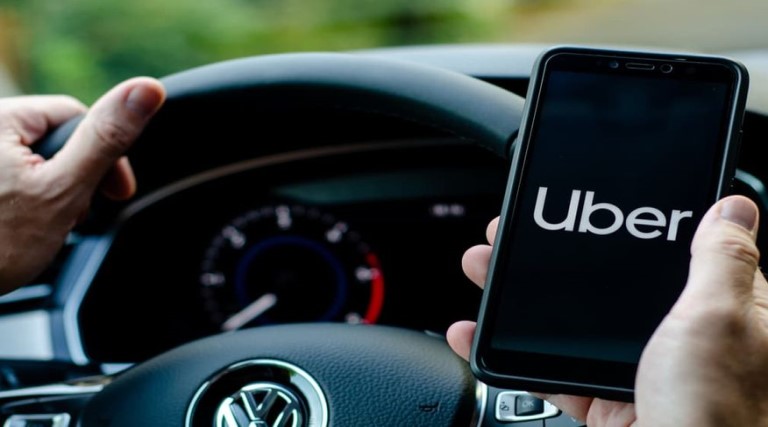 Motorista de Uber agora pode ver valor e destino da viagem antes de aceitar 1 motorista de uber agora pode ver valor e destino da viagem antes de aceitar