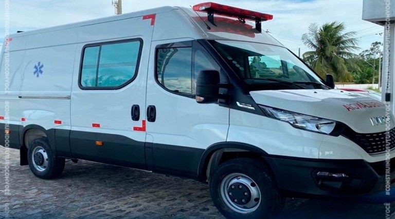 prefeitura-municipal-de-uirauna-recebe-ambulancia-0km-destinada-pelo-deputado-federal-julian-lemos