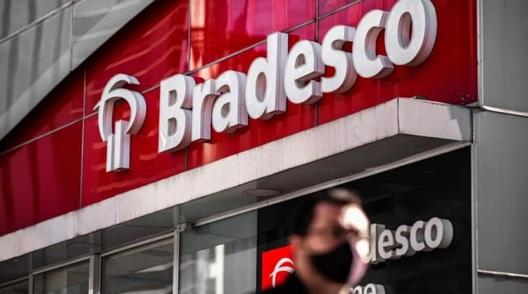 Bancário processa Bradesco e recebe R$ 1,2 milhão 1 bancario processa bradesco e recebe r 12 milhao