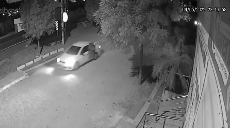 bandidos armados roubam carro da prefeitura de malta e fazem motorista e esposa refens em residencia na noite desta quarta feira 04