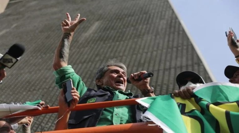 Roberto Jefferson quer perdão presidencial e disputar o governo do RJ 1 roberto jefferson quer perdao presidencial e disputar o governo do rj