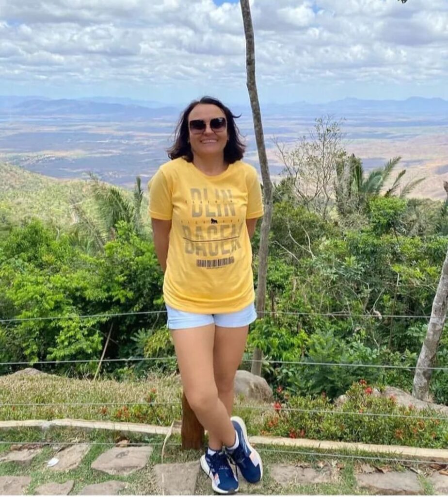 Mulher morre após perder controle do carro e veículo cair em açude 2 1 4