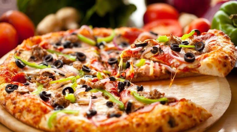 brasil tem a 35 pizza mais cara do mundo veja ranking