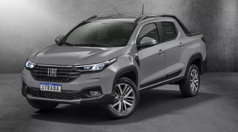 carro mais vendido do brasil fiat strada chega a linha 2023 com poucas novidades