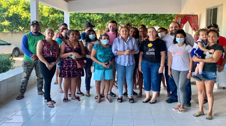 secretaria-de-assistencia-social-de-uirauna-realizou-a-entrega-dos-cheques-do-programa-auxilio-aluguel-as-familias-em-situacao-de-vulnerabilidade