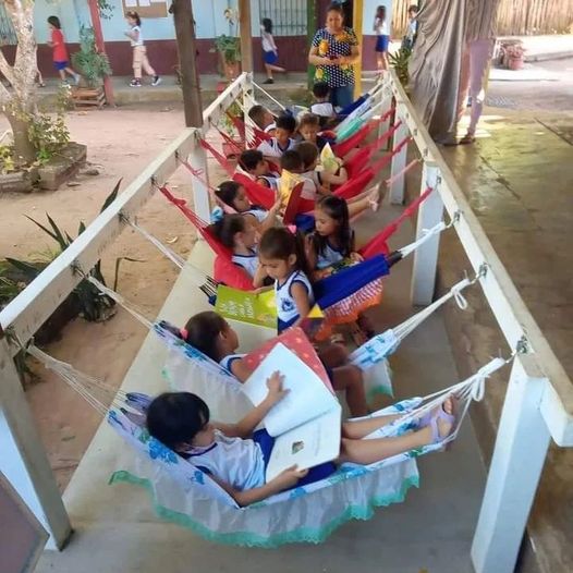 Escola cria ambiente com redes para incentivar leitura logo cedo nas crianças 2 escola rede livros