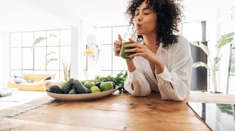 o-suco-verde-que-e-uma-bomba-contra-a-pressao-arterial-alta