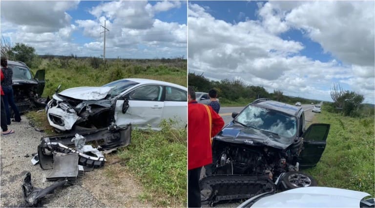 Veículos se envolvem em acidente na Paraíba 1 veiculos se envolvem em acidente na paraiba