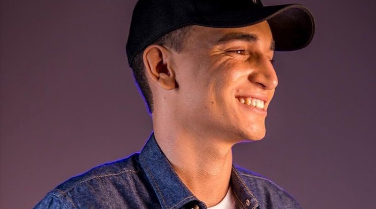 joao-gomes-e-processado-por-plagio-na-musica-eu-tenho-a-senha-hit-da-novela-pantanal