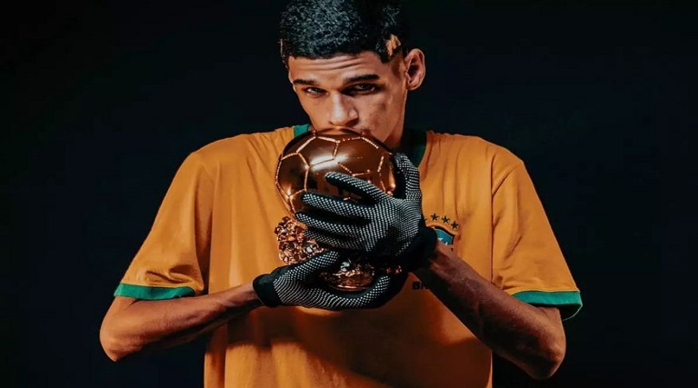 Luva de Pedreiro é 1º influencer brasileiro a participar da Bola de Ouro 1 luva de pedreiro e 1 influencer brasileiro a participar da bola de ouro