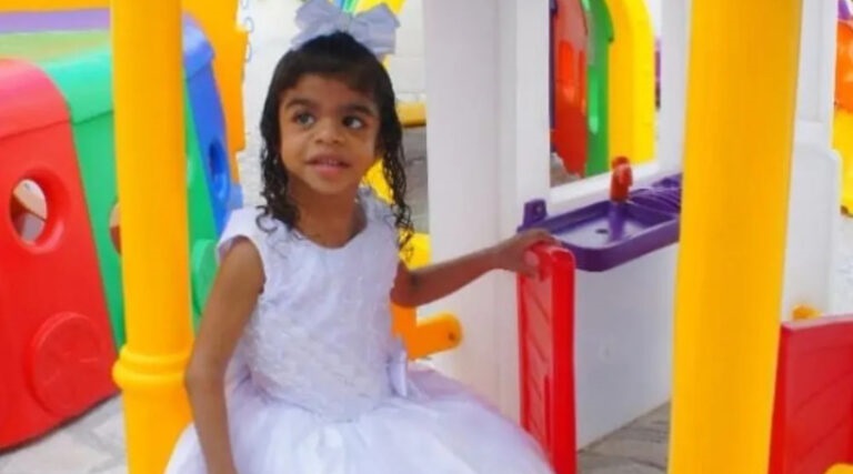 Mãe de criança que caiu do 3º andar em João Pessoa achava que filha estava dormindo: ‘foi a primeira vez que ela teve uma crise’ 1 mae de crianca que caiu do 3 andar em joao pessoa achava que filha estava dormindo foi a primeira vez que ela teve uma crise