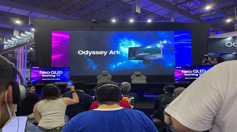 samsung anuncia odyssey ark monitor de 55 polegadas por r 215 mil