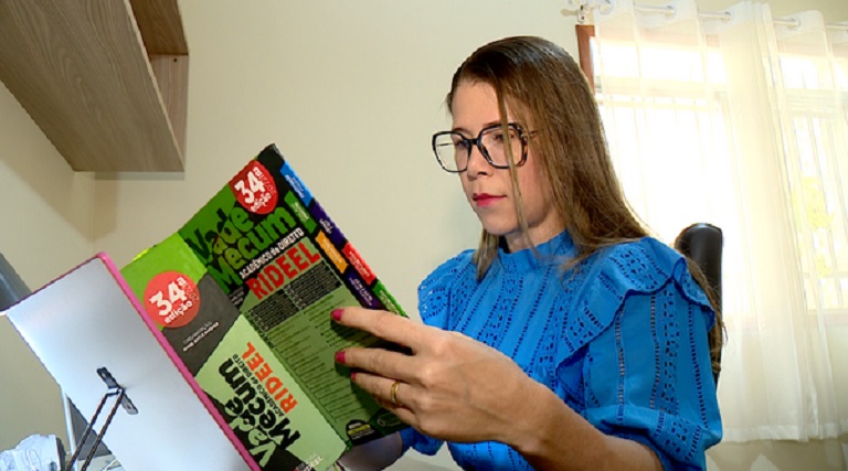 Ex-doméstica que chegou a comer restos de ossos agora será juíza 1 ex domestica que chegou a comer restos de ossos agora sera juiza