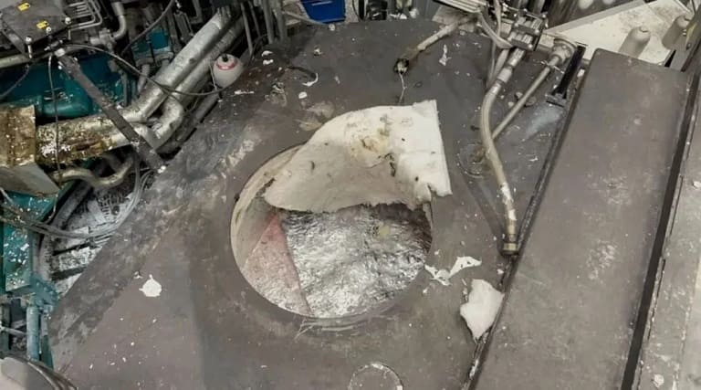 homem cai em tanque de aluminio derretido a 720 na suica e sobrevive