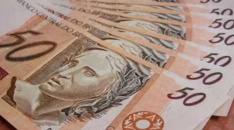 Homem recebe R$ 8,3 mil por engano e não quer devolver 1 homem recebe r 83 mil por engano e nao quer devolver