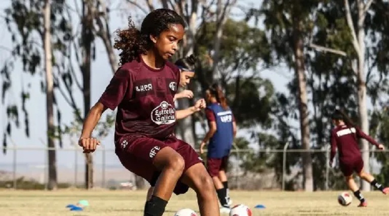 Jogadora do Sub-17 da Ferroviária morre após mal súbito em treino 1 jogadora do sub 17 da ferroviaria morre apos mal subito em treino