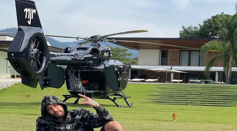fotos colecao particular de neymar vai de ferrari a helicoptero e vale quase r 200 milhoes