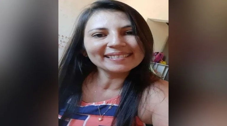 Mulher é assassinada a pedradas pelo ex na frente da filha 1 mulher e assassinada a pedradas pelo ex na frente da filha