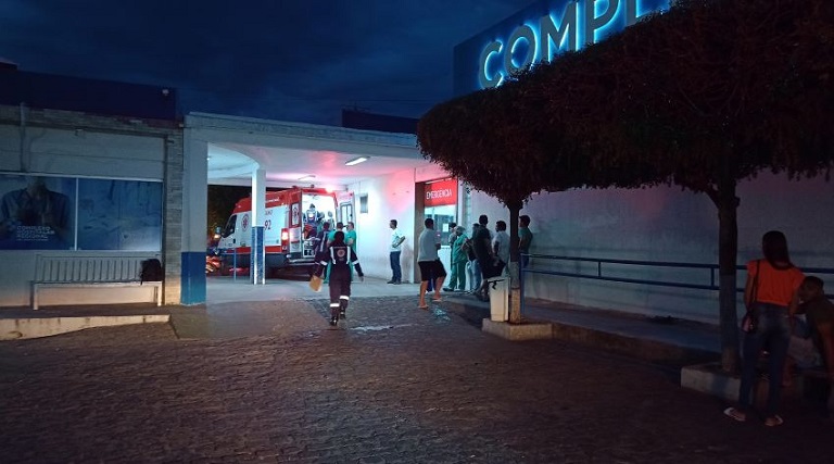 Homem abre fogo contra família matando uma e ferindo outra 1 homem abre fogo contra familia matando uma e ferindo outra