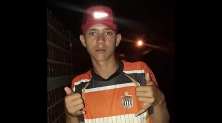 Jovem de 18 anos é morto a tiro após atropelar criança em São João do Rio do Peixe 1 jovem de 18 anos e morto a tiro apos atropelar crianca em sao joao do rio do