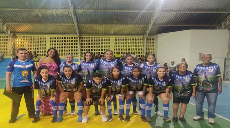 time feminino de uirauna vence amistoso em noite de homenagens