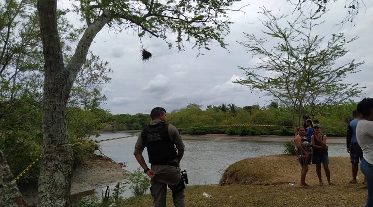 Adolescente morre afogado tentando salvar criança de 10 anos em rio 1 adolescente morre afogado tentando salvar crianca de 10 anos em rio
