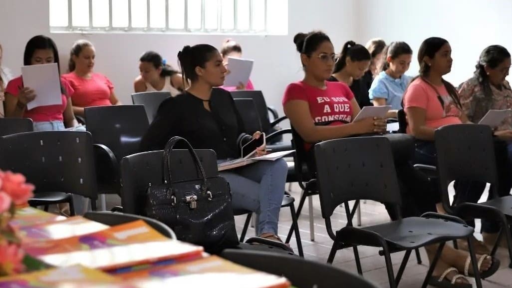 secretaria-de-educacao-de-uirauna-realiza-encontro-pedagogico-com-professores-da-eja