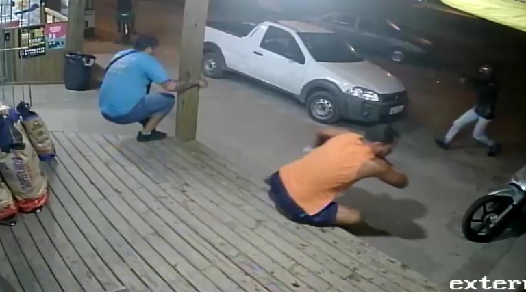 Vídeo: Criminosos atacam e matam agente penal 1 video criminosos atacam e matam agente penal a sangue frio