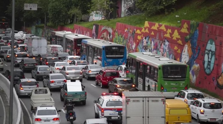 governo quer tirar carros velhos das ruas mas nao diz como vai indenizar os donos