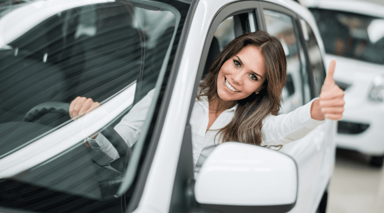 por que as mulheres pagam menos do que os homens no seguro do carro